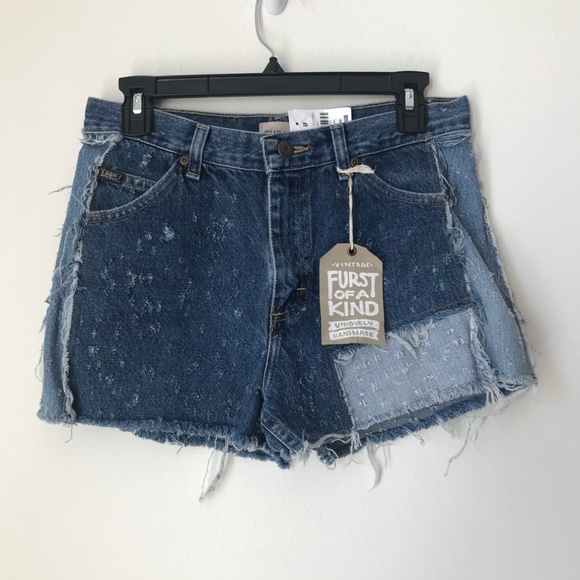[LF] Furst of a Kind Lee Denim Distress Shorts